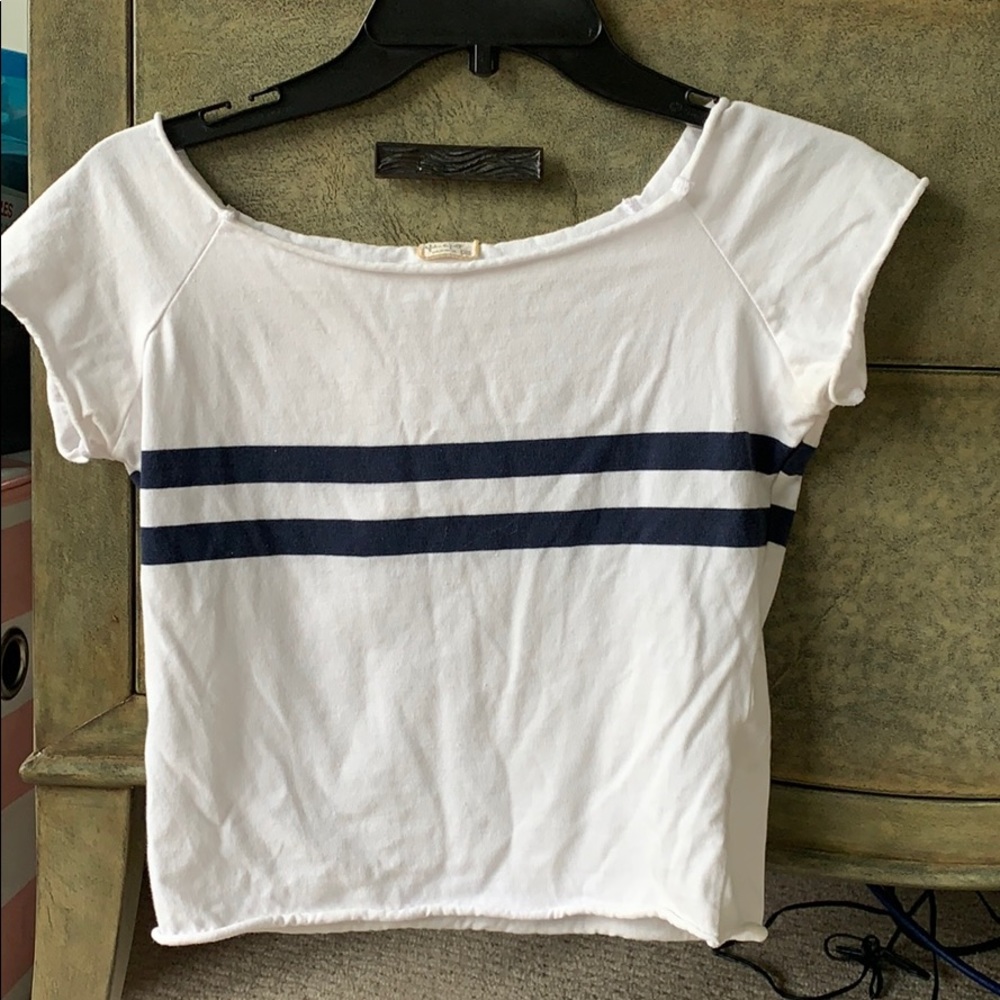 Brandy Melville John Galt cropped tee shirt